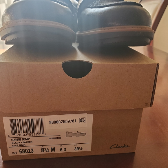Women's Clarks Raisie Jump Black Leather Loafers - New - Picture 6 of 9